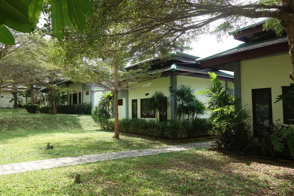 Khaolak Hillside Villa Khao Lak Exterior photo